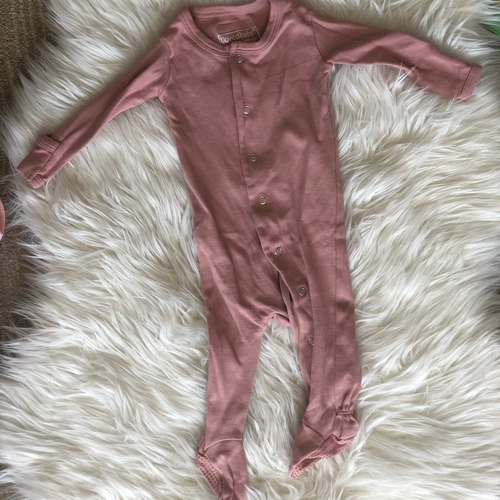 L’oved Baby Organic Footed Onesie 0-3 MO